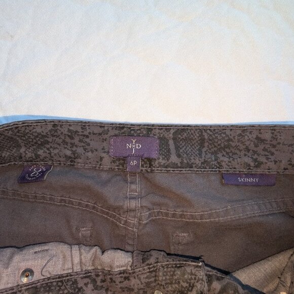 NDYJ Purple Skinny Snake print jeans size 6P - Picture 2 of 6
